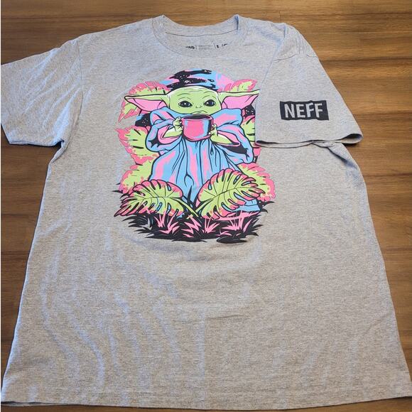 Neff Star Wars Grogu Baby Yoda Leaf Graphic Tee Men’s L Gray Shirt EUC - Picture 4 of 7